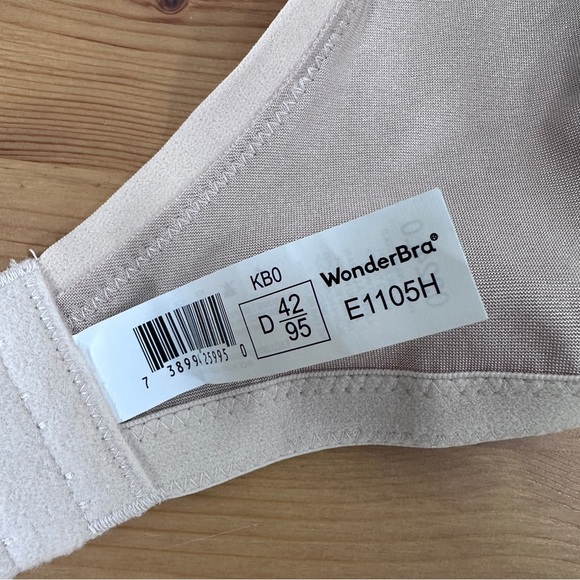 Wonderbra Plus | Underwire Bra with Embroidery & Satin Detail | Size 42D - Picture 4 of 4